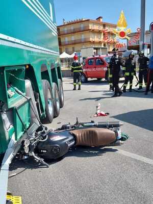 Grave incidente stradale sulla SS106. L’elisoccorso sul posto