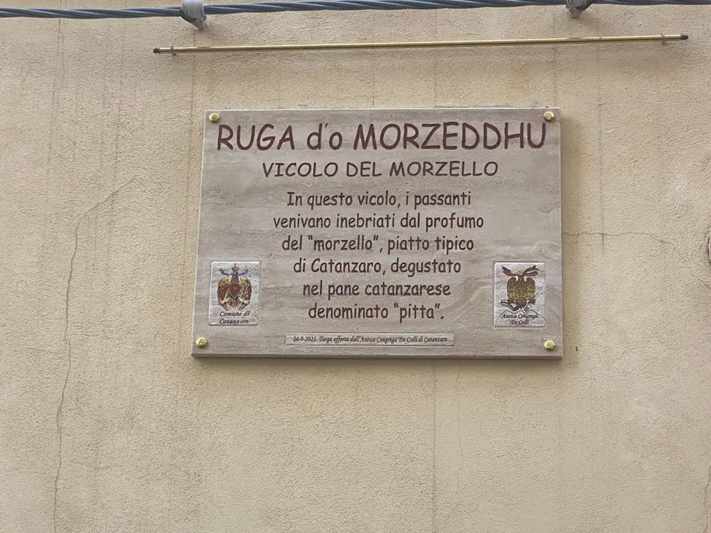 Il Morzello : un fenomeno identitario dal marcato carattere rappresentativo.“RUGA d’o MORZEDDHU”