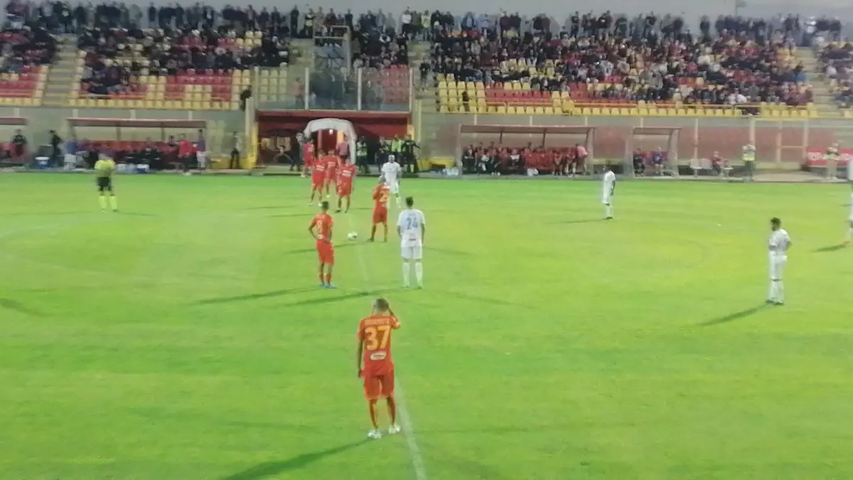 Catanzaro Catania finisce 1-1. 4° pareggio consecutivo per Calabro. I commenti post-partita