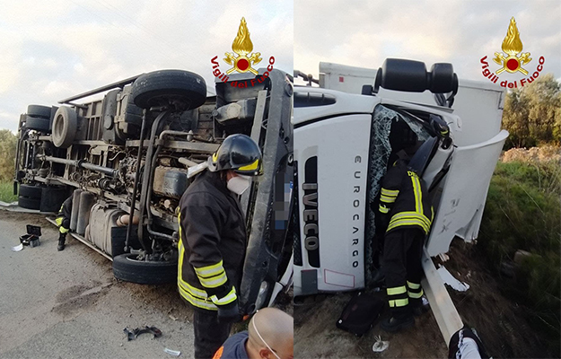 Incidente stradale sulla SP15 camion si ribalta. i Vvf estraggono dalle lamiere il conducente. I dettagli