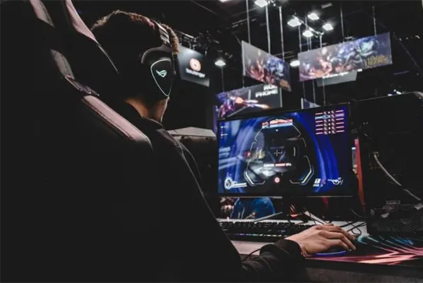 Il mondo degli eSports: presente e futuro di un settore in crescita