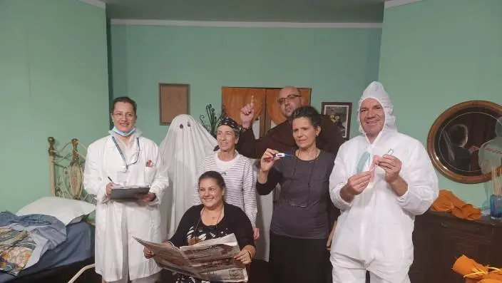 Vaccinata, gioia e diletto al Teatro "Don Bosco" di Satriano Marina