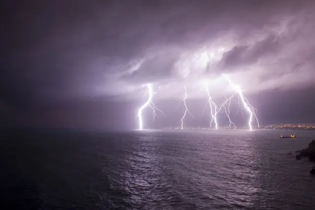 Uragano mediterraneo, maltempo al Sud per tutta la settimana. Venti di oltre 100 km/h, alluvioni in Calabria e Sicilia