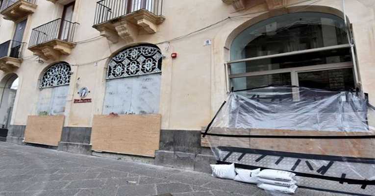 Maltempo: paura per 'MediCane', Catania si 'barrica'. Allerta rossa per uragano, scatta preallarme Protezione civile