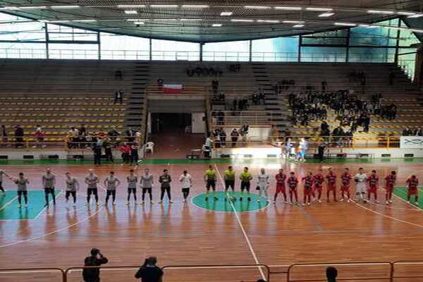 Calcio a 5. Catanzaro e Cosenza offrono un grande spettacolo nel derby al "PalaGallo"