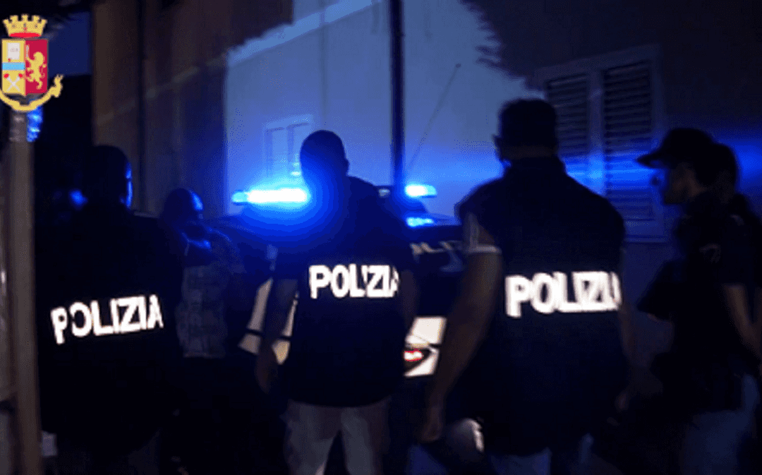 Droga: arresti a Crotone, smantellata fitta rete di spaccio