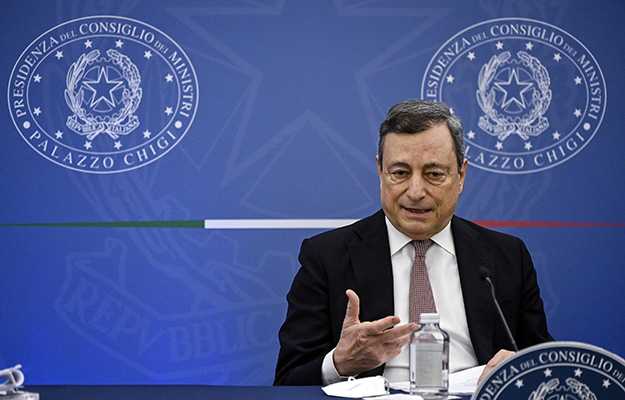 Draghi firma il Patto per Napoli, non sprecare Pnrr "Premier, questione meridionale esiste"