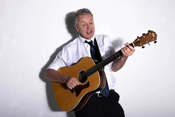 Franz Campi, online il videoclip di "Mentre sprofondi e bruci" feat.