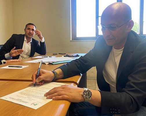 Elezioni Comunali. Fabio Celia ufficializza e firma la sua candidatura a consigliere comunale nella lista del PD