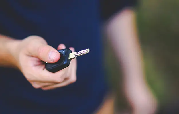 Chi può guidare una macchina con noleggio a lungo termine