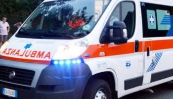 Incidenti stradali: scontro auto-tir sulla SS106, muore donna