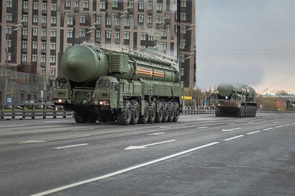 Ucraina, Mosca: esercitazioni nucleari anche con lanciamissili balistici intercontinentali Yars. I dettagli