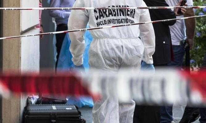 Udine: uomo uccide la moglie con le figlie in casa e scappa