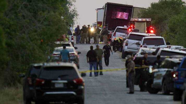 Strage di migranti nel Texas, 46 muoiono su un camion