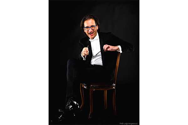 Roberto Molinelli, autore di arrangiamenti e direttore d’ orchestra di “Indimenticabile Whitney”