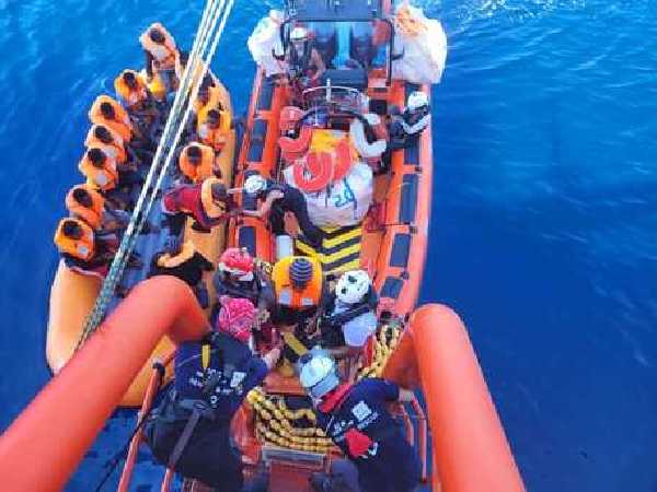 Migranti: maxi sbarco in Sicilia, in 154 arrivati a Crotone
