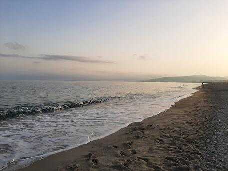 In Calabria nasce la prima spiaggia naturista autorizzatasarà a stare nudi