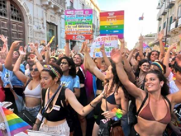 Pride a Reggio Calabria, sullo Stretto colori arcobaleno