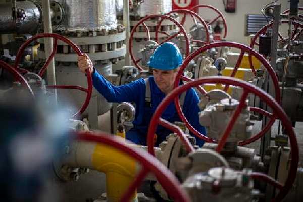 Gas, impennata fino a 262 euro (+9%) con lo stop di Gazprom