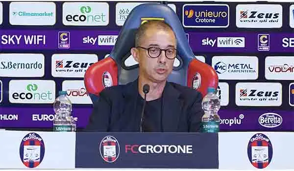 Mister Longo dopo Crotone-Siracusa 2-0: vittoria e amarezza per il pubblico assente. Video