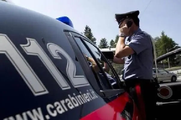 Droga: sorpresi a irrigare piantine, arrestati madre e figlio