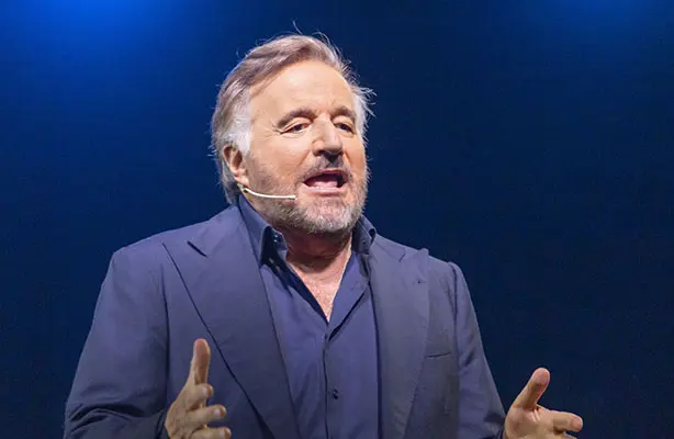 Christian De Sica si racconterà al Festival d’Autunno, Teatro Politeama di Catanzaro 19 settembre