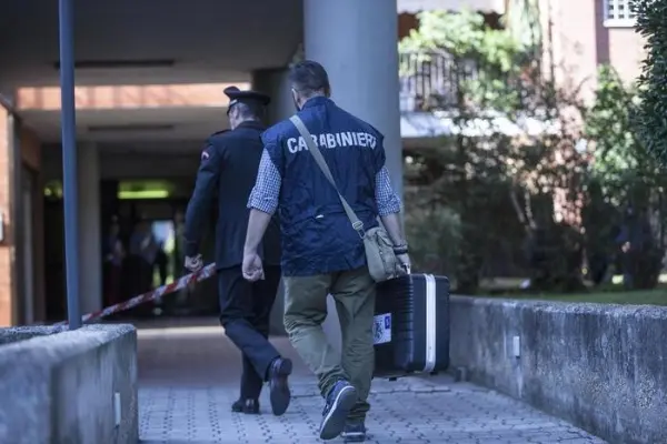 Ucciso con coltellata: fidanzata confessa omicidio