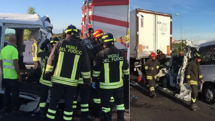 Tragedia sulla A4: furgone per trasporto disabili contro un tir. Sei morti