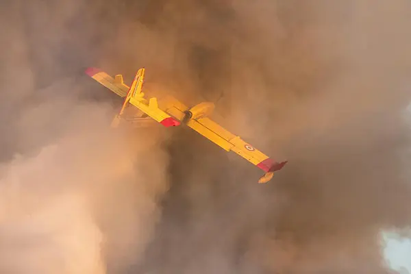 Tragedia, Canadair precipita e si schianta sull'Etna