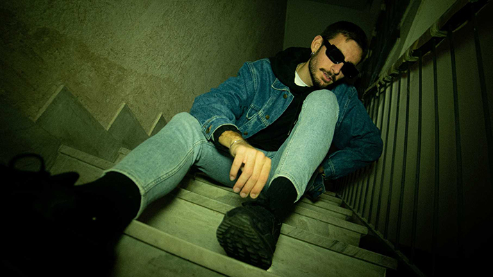 “Stare male” è il debutto di Ruggine