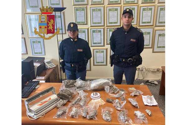 Droga: Calabria, aveva in casa 2kg di marijuana e munizioni, arrestato, i dettagli