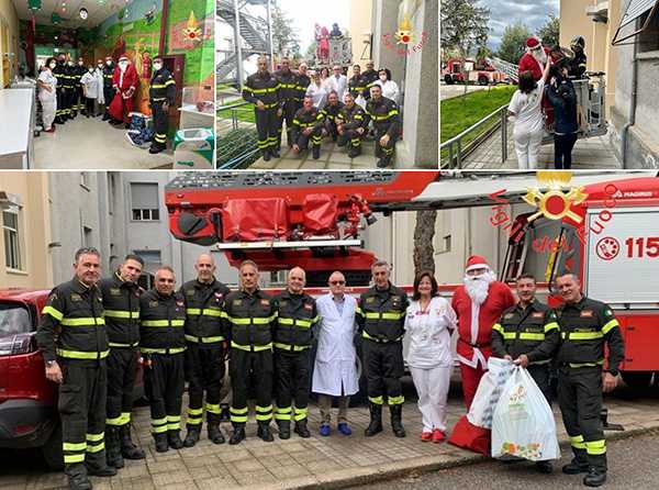 Ospedale dell'Annunziata di Cosenza: Babbo Natale arriva con l’autoscala dei Vigili del Fuoco