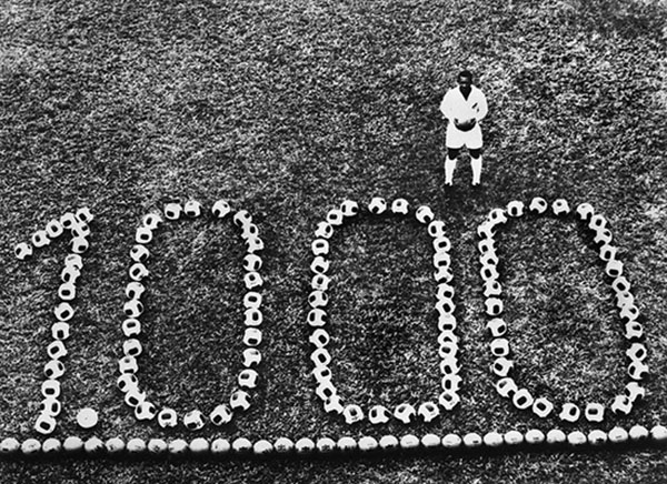 Calcio. Addio O’Rey, Pianeta Pelé, ovvero, la perfezione. Goal numero 1000