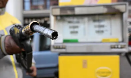Caro Benzina. Gestori in sciopero il 25 e 26 gennaio. Domani l'incontro con il governo