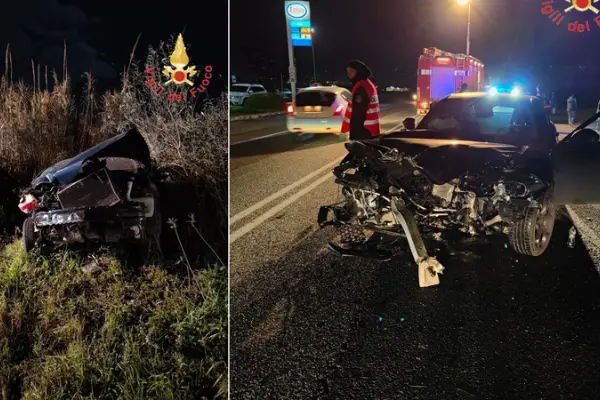 Incidente stradale. Lamezia Terme scontro tra due auto i Vvf estraggono uomo ferito dalle lamiere