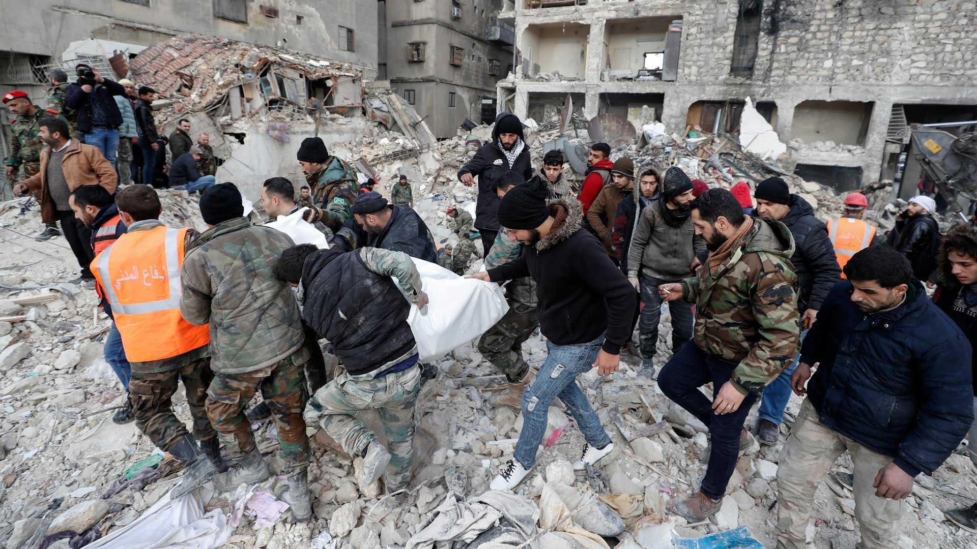Terremoti, "aggiornamento"  catastrofe in Turchia e Siria, oltre 7200 morti. Erdogan: "Uno dei più grandi disastri della storia"