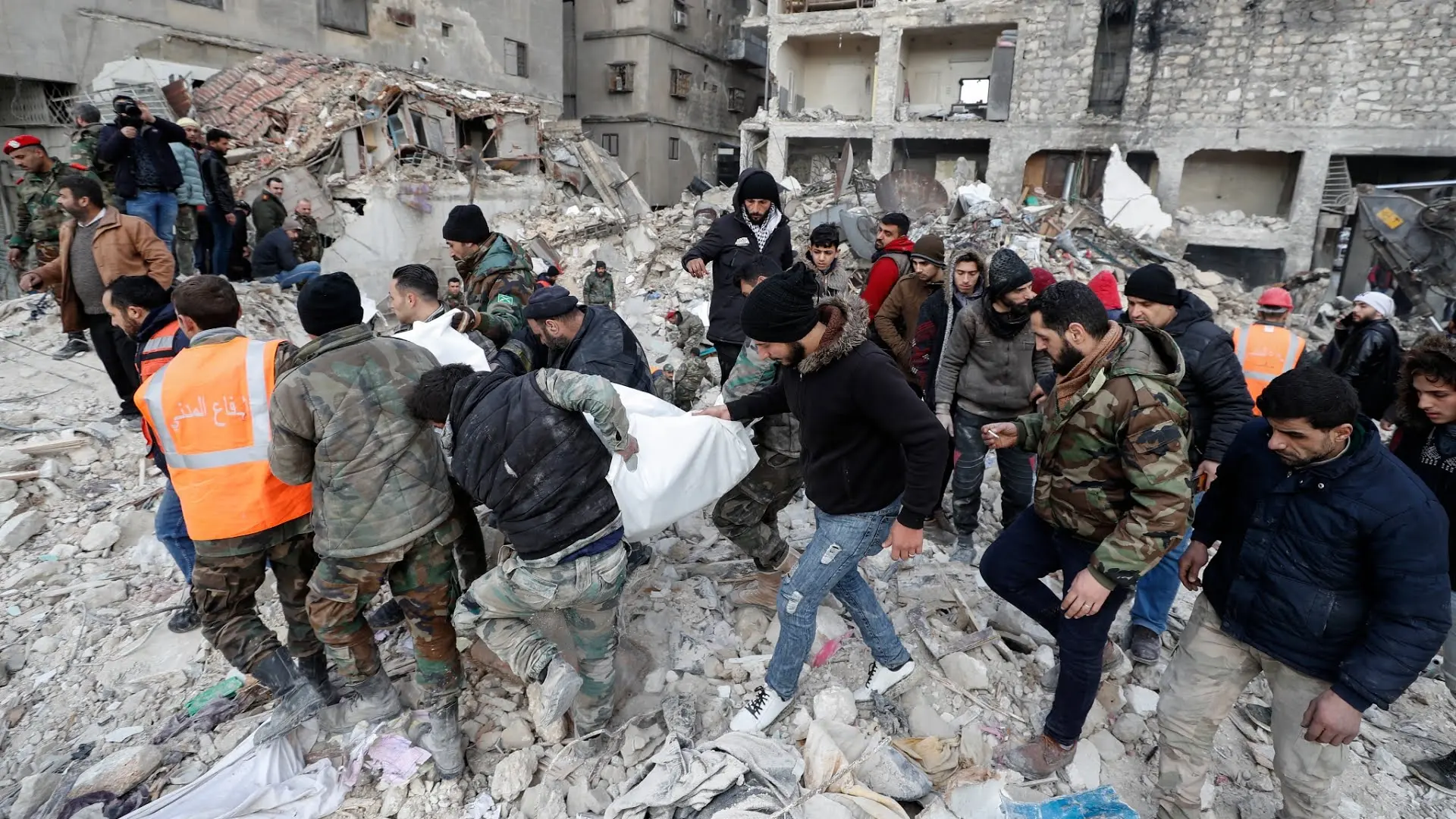 Terremoti, "aggiornamento" catastrofe in Turchia e Siria, oltre 7200 morti. Erdogan: "Uno dei più grandi disastri della storia"