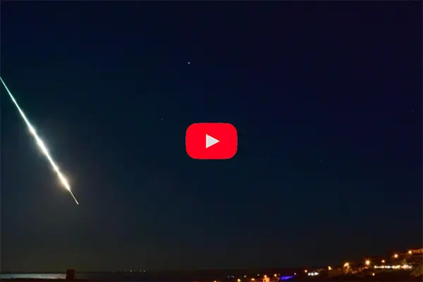 Spavento ed emozione. "Meteorite avvistato nel cielo del Sud Italia: numerosi testimonianze sui social" Video