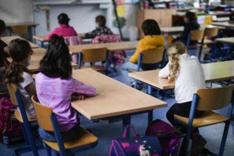 "Nuovo allarme in una scuola della Virginia: bambino di 5 anni invita compagni a sparare in classe, la polizia indaga