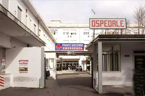 Ospedale Jazzolino, il primario di ginecologia si dimette