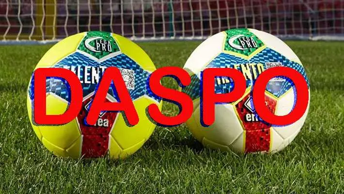 Emessi dal Questore di Catanzaro 9 DASPO nei confronti di altrettanti tifosi, all’esito dell’ultimo derby Catanzaro-Crotone.