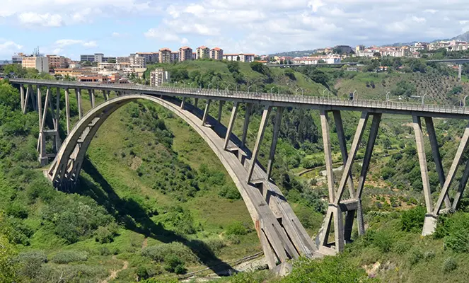 Catanzaro. Giovane suicida dal viadotto Morandi, riflessione del vicesindaco Giusy Iemma, i  dettagli