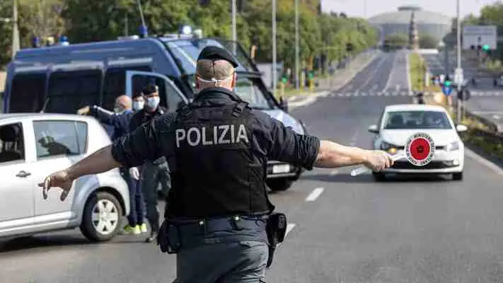 In fuga dall'Olanda con i figli, arrestati per sottrazione minori