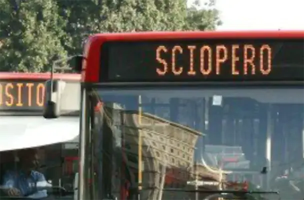 Sciopero generale Cub: disagi nei trasporti, proteste per scuola e sanità