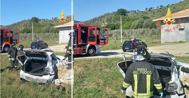 Brutto incidente stradale nel catanzarese, intervento dei Vvf: bilancio due feriti, giovane mamma e bimba