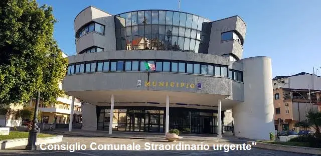 Bovalino : Consiglio Comunale “Straordinario ed urgente” Bocciata la mozione del gruppo “SiAmo Bovalino” sulla diretta streaming.