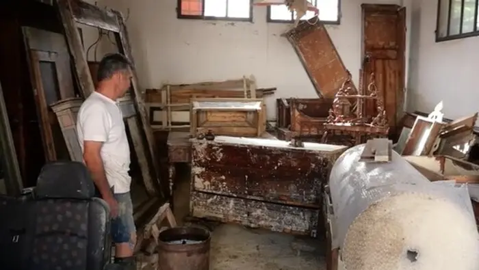 Maltempo devastante distrugge il lavoro di una vita di un antiquario di Cesena