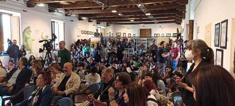 "A scuola di fumetto" con i Bronzi: Un'epica avventura artistica coinvolge 600 studenti calabresi