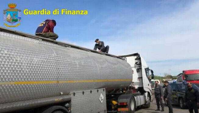 Calabria. Operazione Petrolmafie Spa, sequestrati beni per 80 milioni un duro colpo al commercio dei prodotti petroliferi