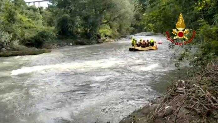 Tragedia sul fiume Lao: Dieci indagati per la morte della giovane studentessa